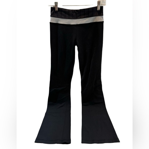Vintage Lululemon Flare Groove Pant Regular Sz 5/6 34” Inseam - Picture 3 of 8